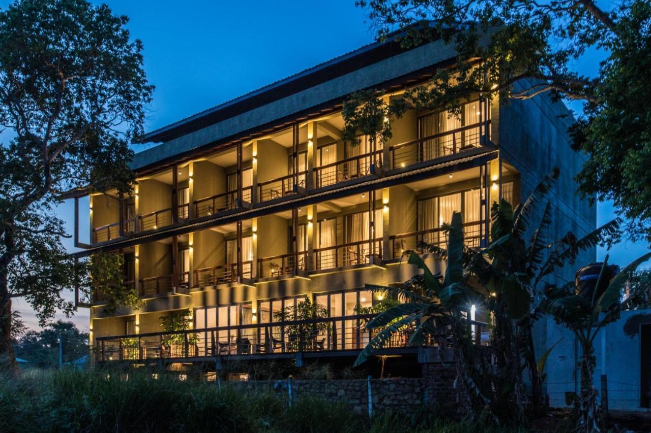 Manthila Hotel Anuradhapura Eksteriør bilde