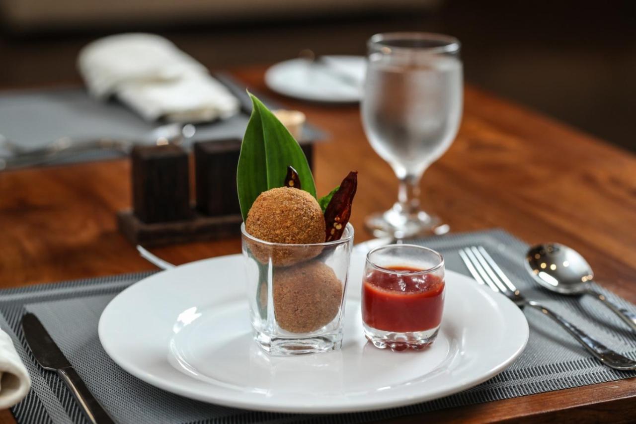 Manthila Hotel Anuradhapura Eksteriør bilde